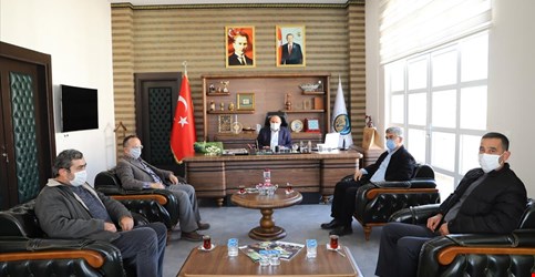 SEYDİKEMER CHP İLÇE BAŞKANI CEMİL DAYDIR VE YÖNETİMİ ZİYARETTE BULUNDULAR.