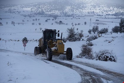 SEYDİKEMER BELEDİYESİ’NDEN KARLA MÜCADELE SEFERBERLİĞİ