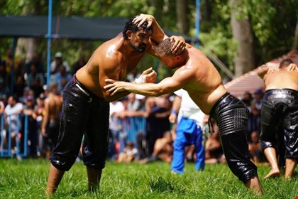 SEYDİKEMER’DE YAĞLI GÜREŞ HEYECANI 16 AĞUSTOS’TA SEKİ’DE 1000’İ AŞKIN PEHLİVAN ER MEYDANINA ÇIKACAK